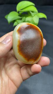 聚红皮和田玉原石