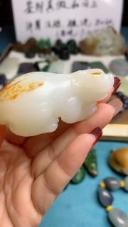 和田玉洒金皮貔貅