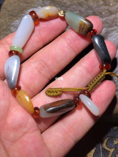 和田玉籽料,女士多宝手链