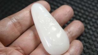 为什么和田玉挂件越来越受青睐?