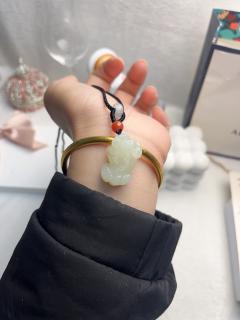 和田玉貔貅吊坠